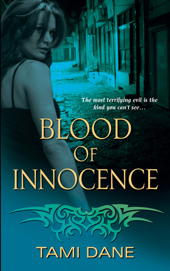 Blood of Innocence by Tami Dane (Sloan Skye #2)