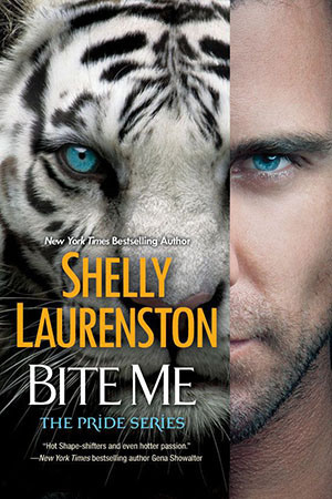Bite Me by Shelly Laurenston // VBC Review