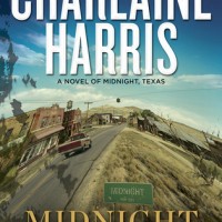 Review: Midnight Crossroad by Charlaine Harris (Midnight, Texas #1)