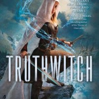 Review: Truthwitch by Susan Dennard (Witchlands #1)