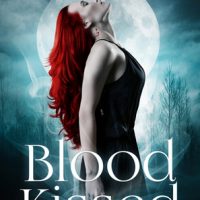 Review: Blood Kissed by Keri Arthur (Lizzy Grace #1)