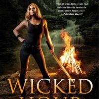Release-Day Review: Wicked Hour by Chloe Neill (Heirs of Chicagoland #2)